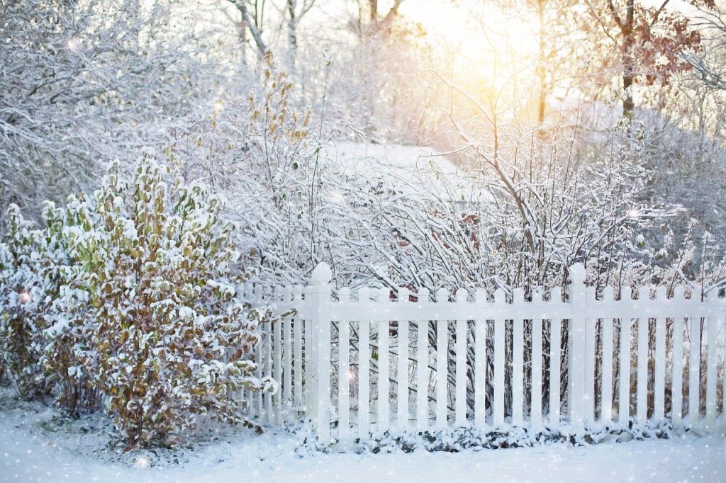 Can You Build a Fence During Winter?